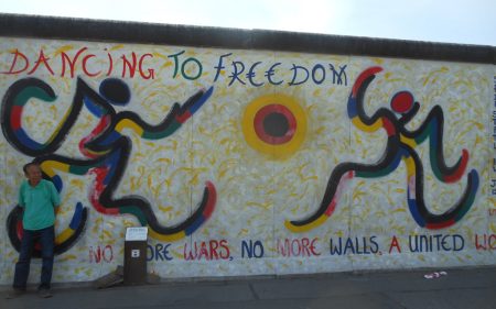 Dancing to Freedom - Berlin wall